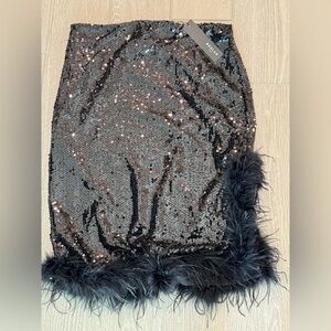 BEULAH STYLE Black Sequin Feather Skirt Size Large NWT